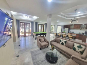 Cozy Villa 4 Bedrooms Patong,7mins. walk beach/10mns.Bangla Rd